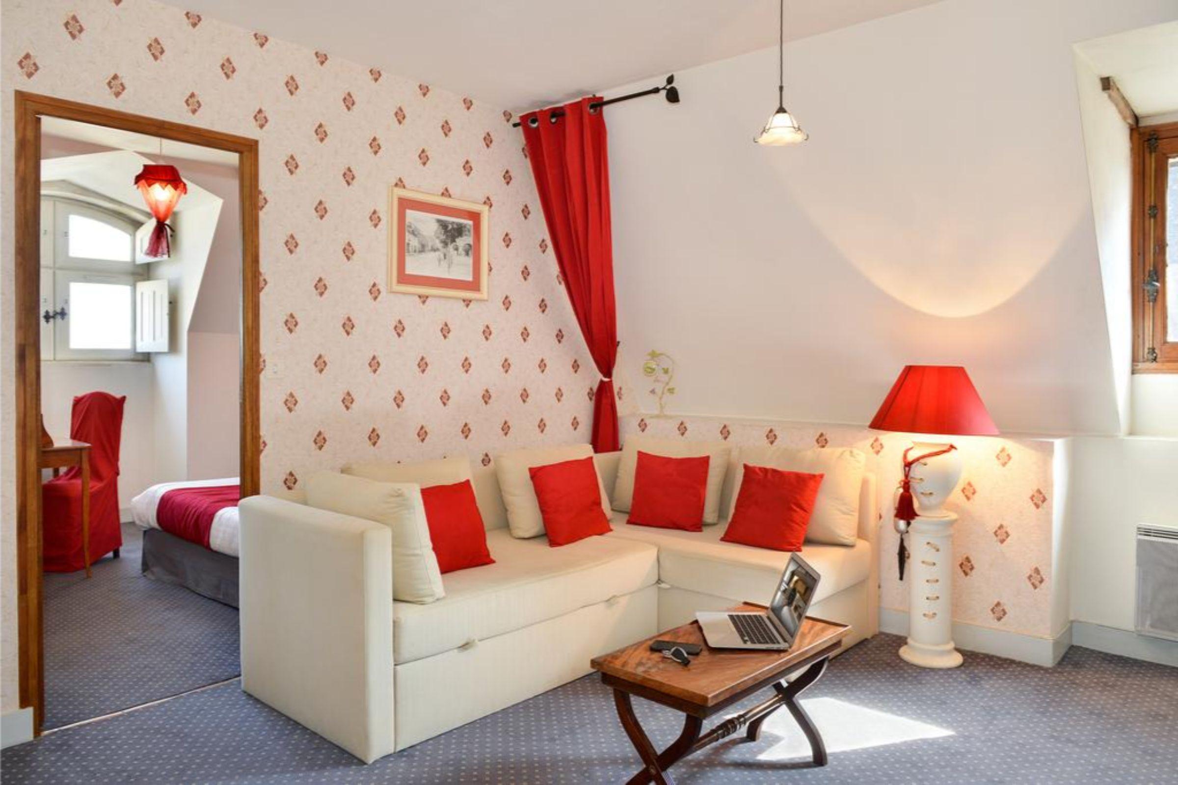 Logis Restaurant Le Puits Dore Hotel 3*