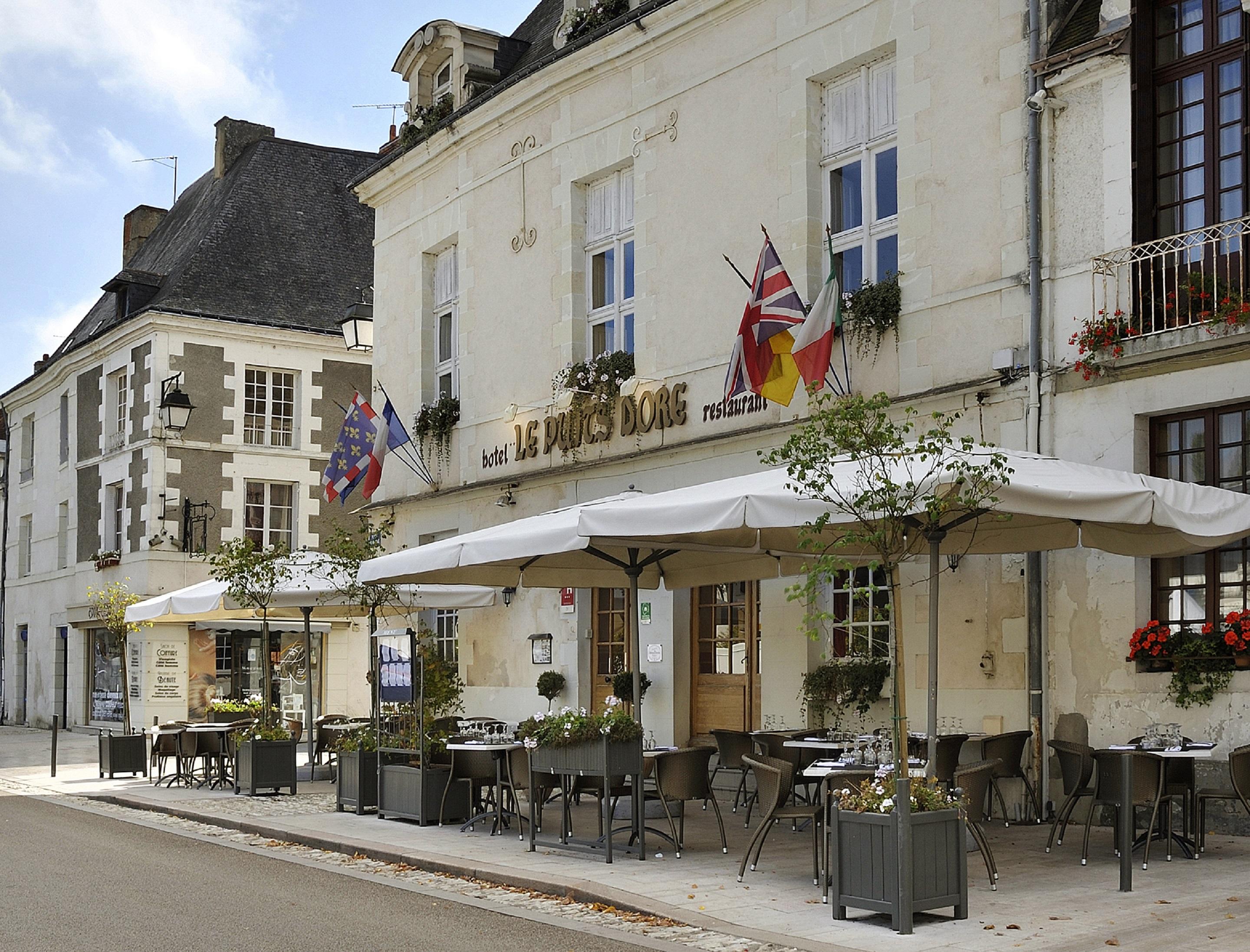 Logis Restaurant Le Puits Dore 3*