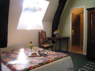 Hotel Logis Restaurant Le Puits Dore