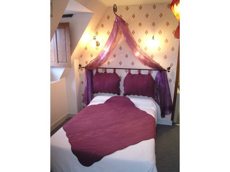 Hotel Logis Restaurant Le Puits Dore 3*