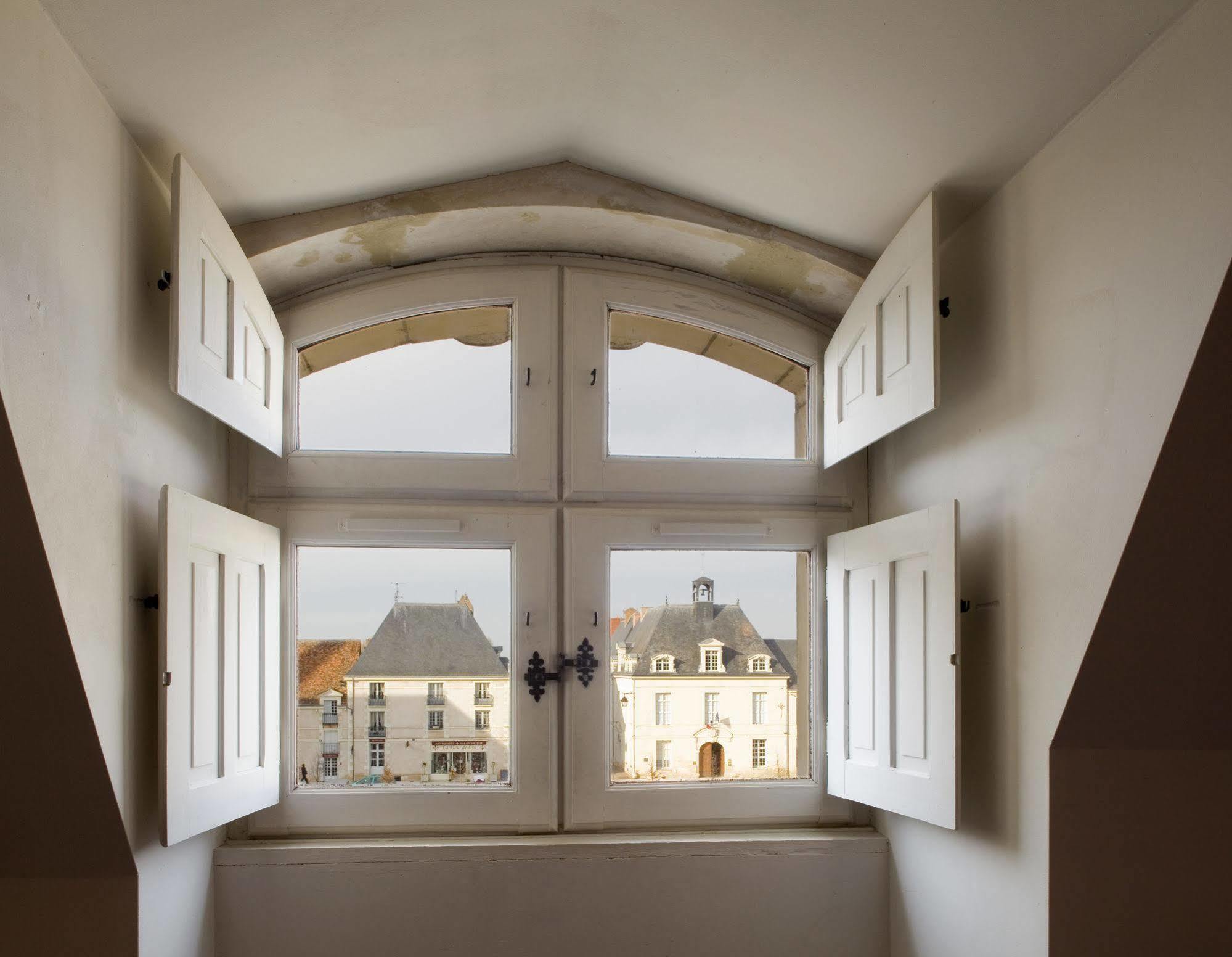 Logis Restaurant Le Puits Dore Hotel